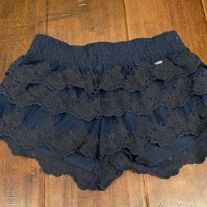 Loose fitting hollister dress shorts